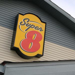Super 8, Pierre