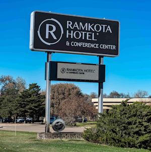 Ramkota, Pierre