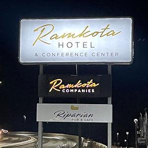 Ramkota, Pierre